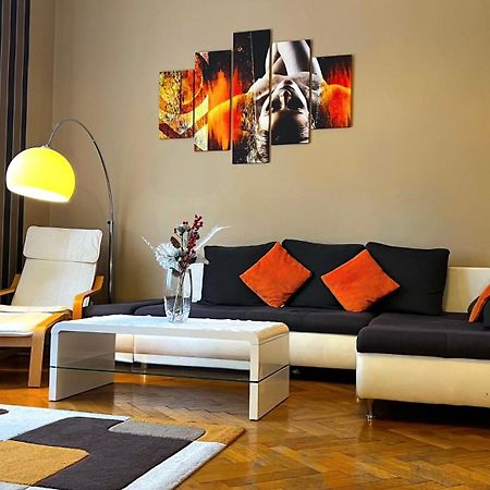 A54: Charming Apartment In The Ruin Bar District Budapest Exterior photo
