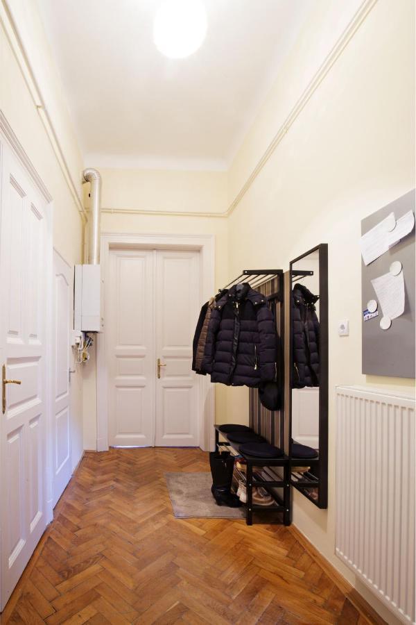 A54: Charming Apartment In The Ruin Bar District Budapest Exterior photo
